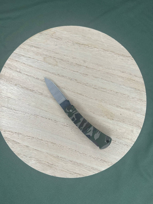 Camo Lockback