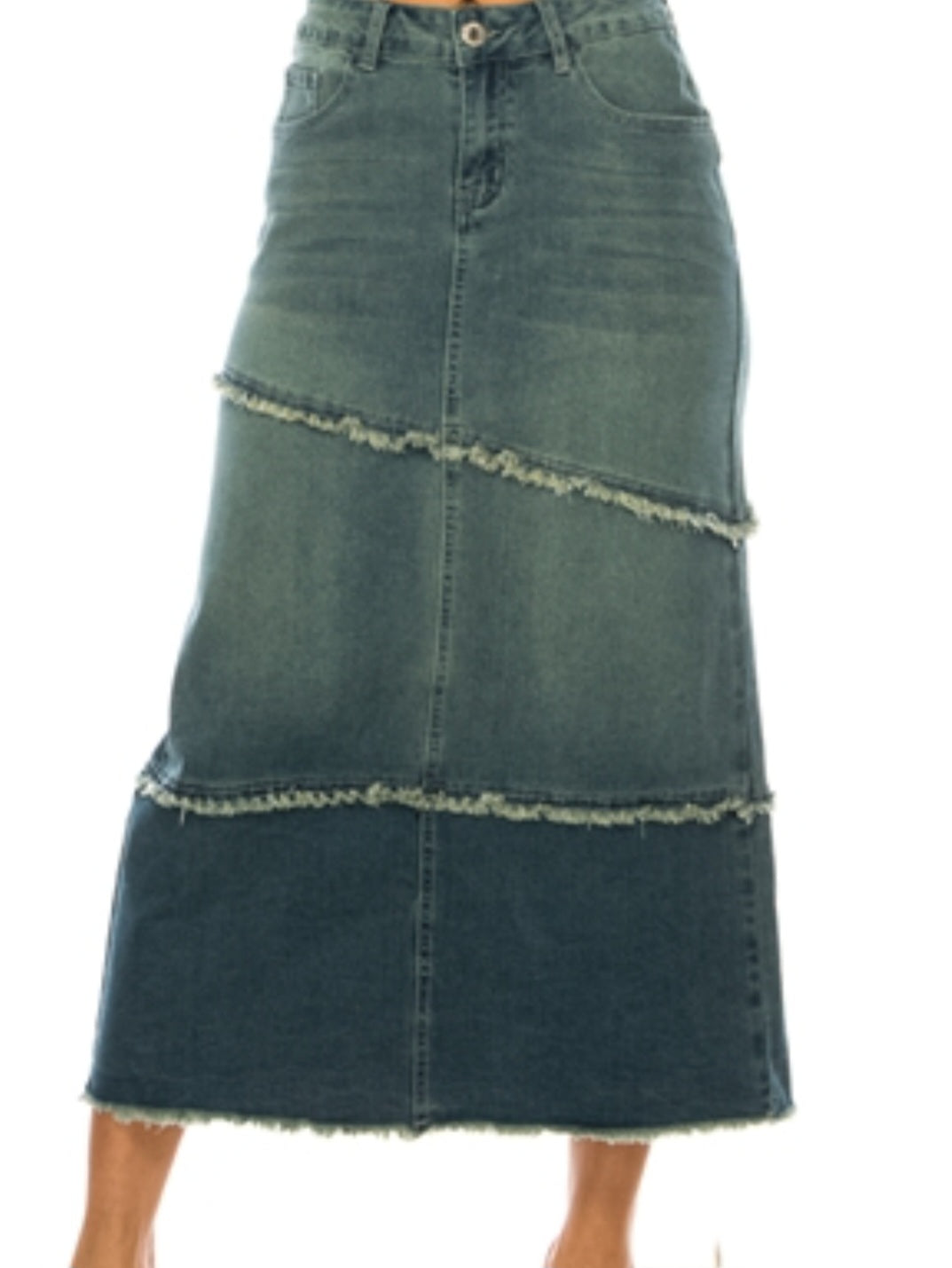 33" Fray Detailed Skirt