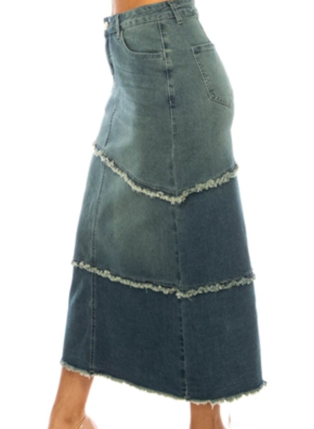33" Fray Detailed Skirt