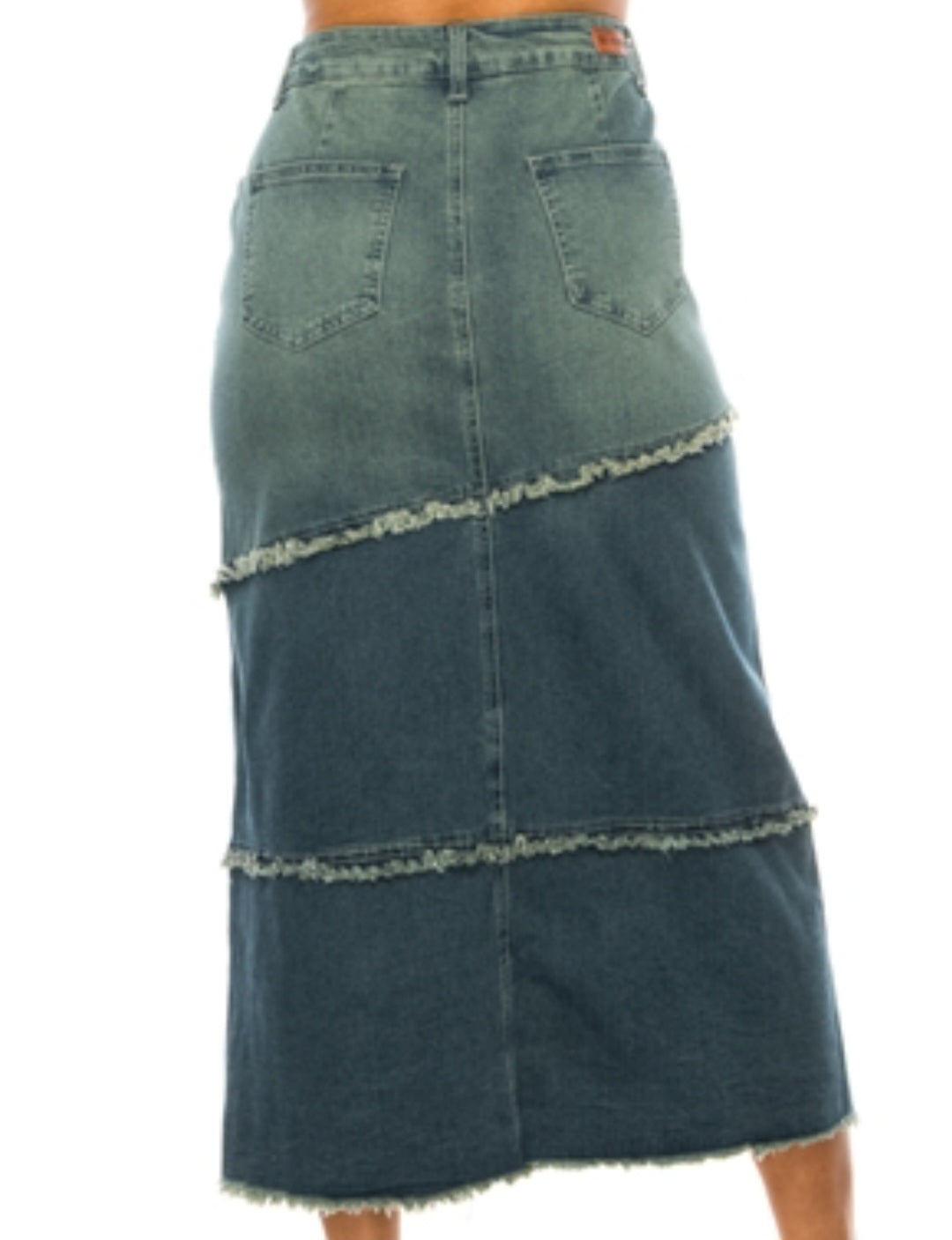 33" Fray Detailed Skirt